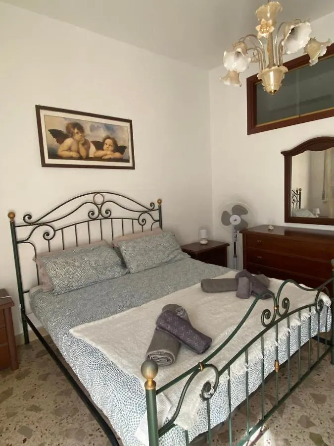 Na Za' Pina Daire Cefalù İtalya